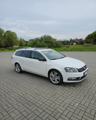 Volkswagen Passat cena 56999 przebieg: 207000, rok produkcji 2012 z Żary małe 92
